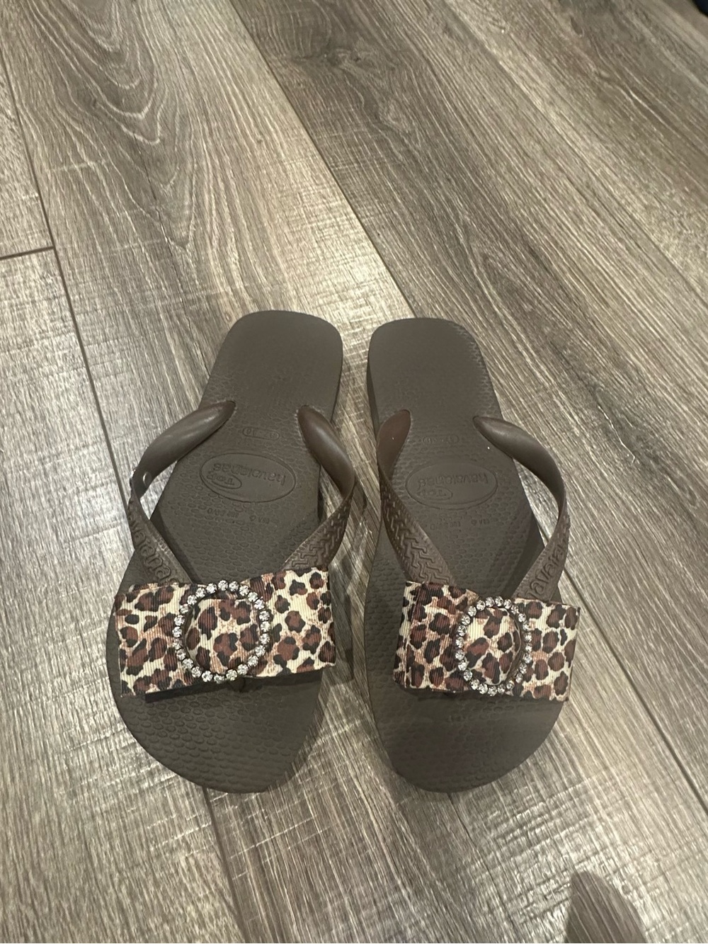 Women’s Brown Leopard-Print Jeweled Buckle Sandals